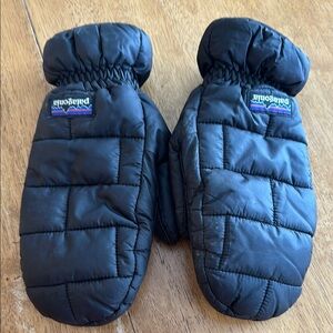 Patagonia Black Mittens Insulated Accessories